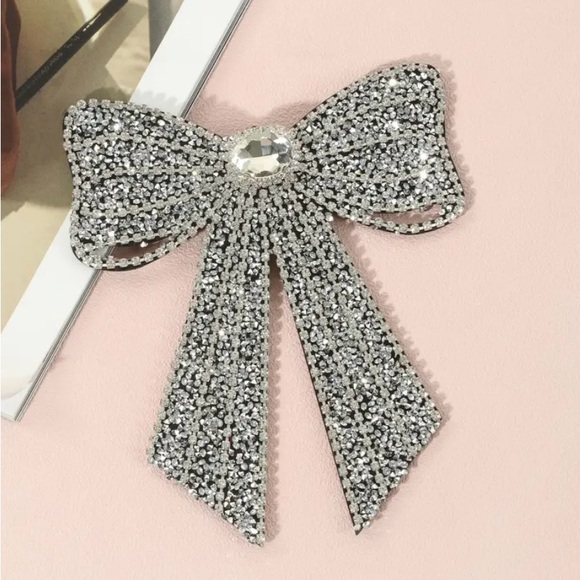 Silver Rhinestone Brooch Bow Bowtie - Picture 2 of 3